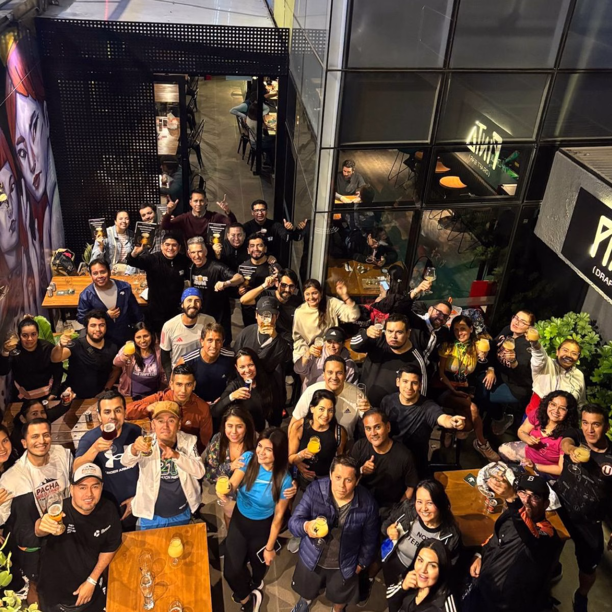 UNO Beer Run Nigth host Pinta Draft Bar - Imagen 2